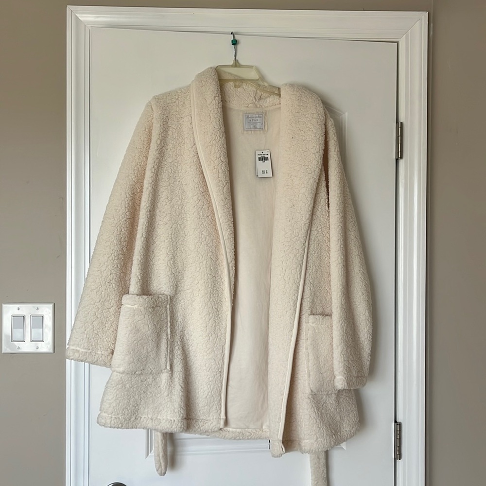 Abercrombie & Fitch Robe NWT